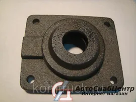 Крышка ГАЗ-53,3307 КОМ передняя 4-х КПП