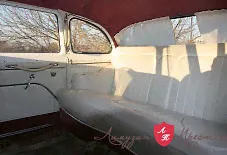 "Чайка" ГАЗ-13 , кол-во мест: 4, красный цвет